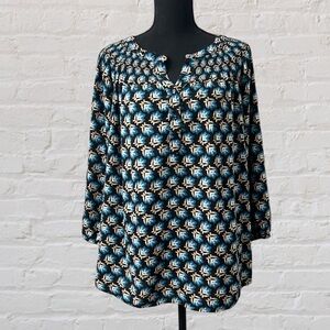 Croft & Barrow Stylish Black and Blue floral Top Size 1X
